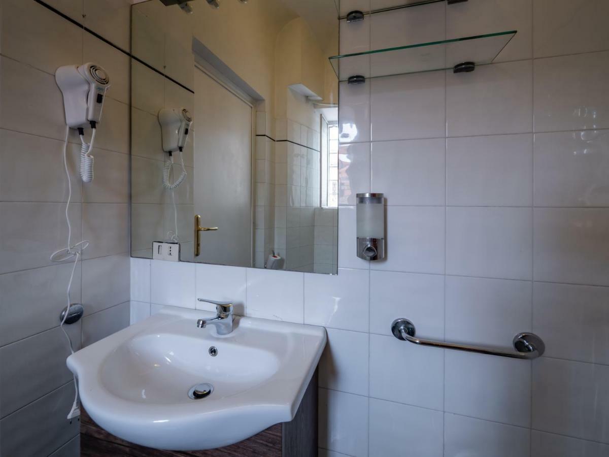Bed and Breakfast Principe Amedeo Rzym Zewnętrze zdjęcie